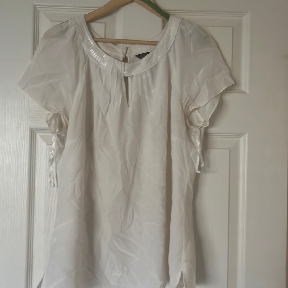 White House black market blouse